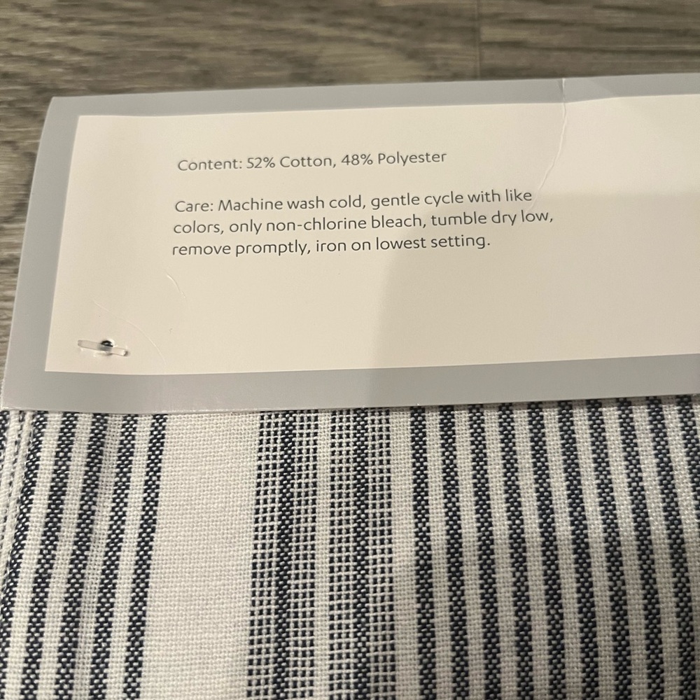 Table Runner - Picture 3 of 3